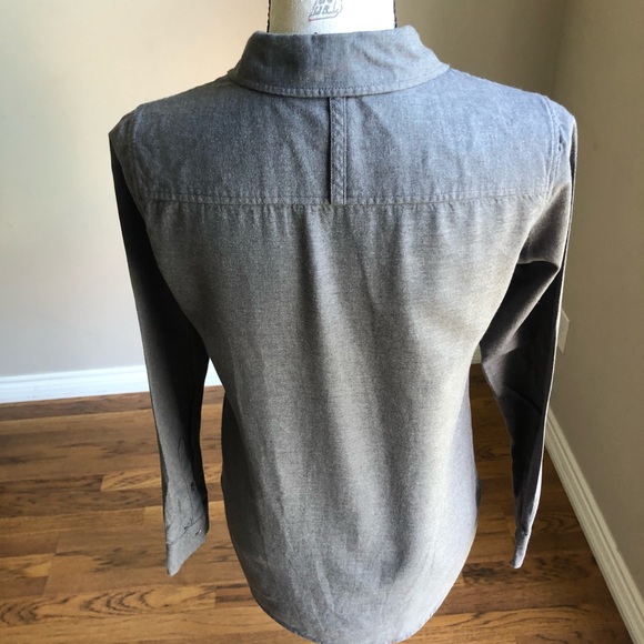 Aritzia Babaton The Group Reno Button front shirt - Picture 14 of 16